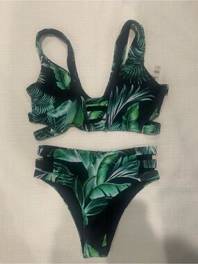 Fashion Nova Green Tropical Leaf Strappy Bikini Set